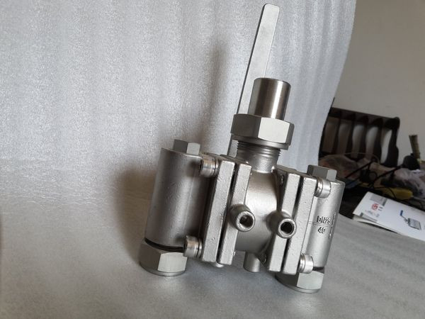 Phạm vi nhiệt độ van bóng 3 chiều và 5 chiều lạnh -196 °C đến 80 °C cho khí lỏng