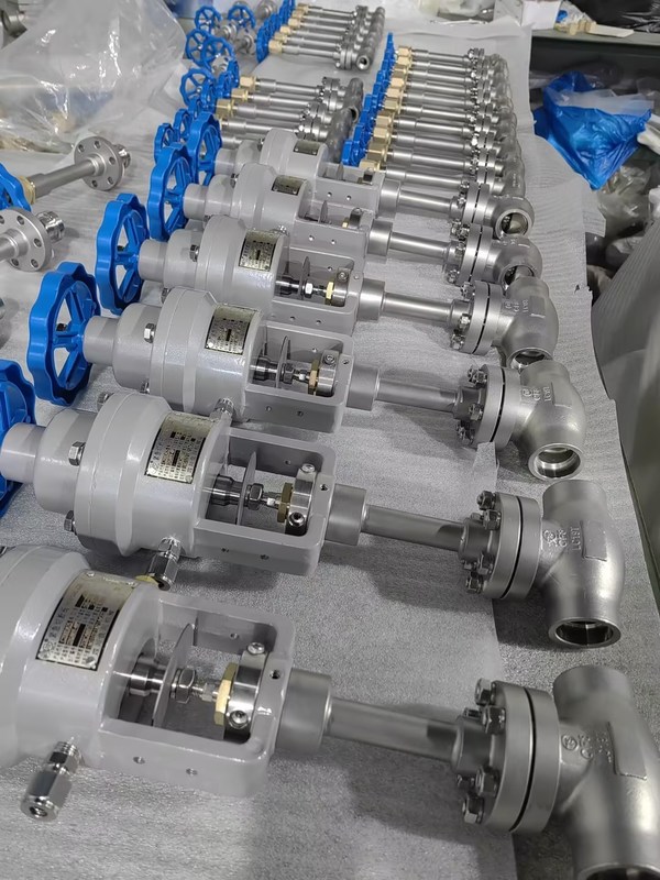 42Mpa van cầu lạnh áp suất cao với thân van CF8/CF3 cho các ứng dụng LNG/LOX/LIN và phạm vi nhiệt độ -196 đến +80 °C